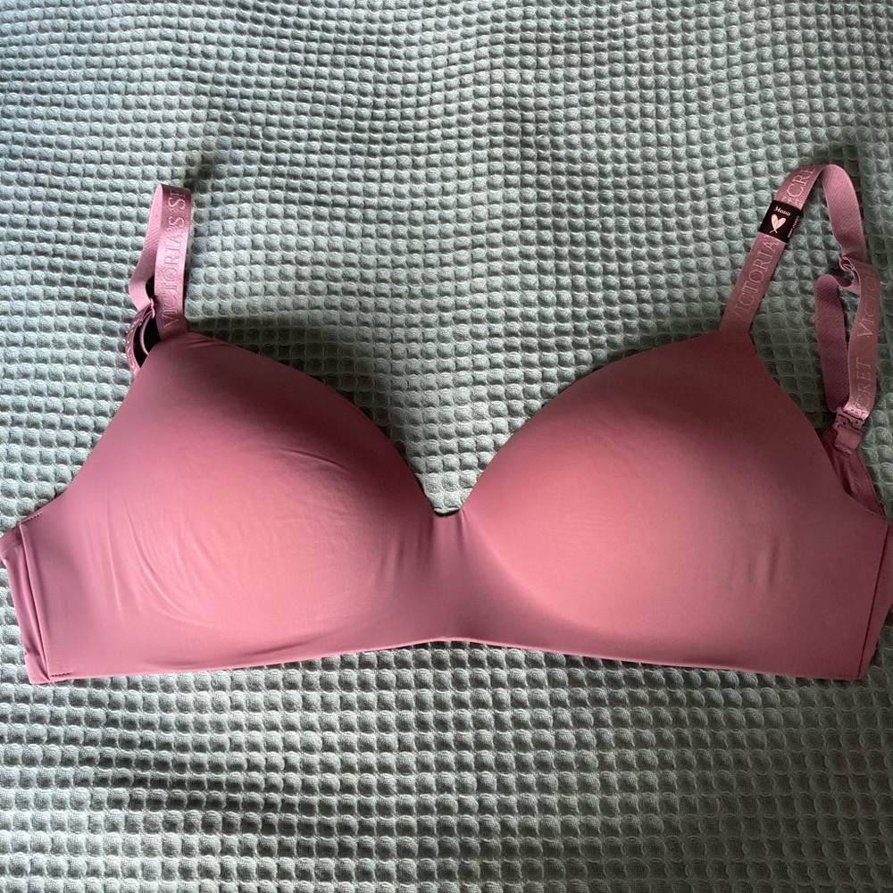 New Victoria’s Secret Pink/Mauve T-shirt lightly Lined Wireless Bra Size 34DDD